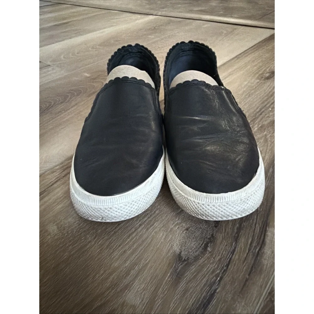 Lauren Ralph Lauren Jinny Leather Slip On Sneakers‎ 8 Black Minimalist Comfort